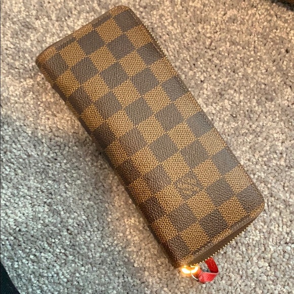LV wallet - Picture 2 of 7